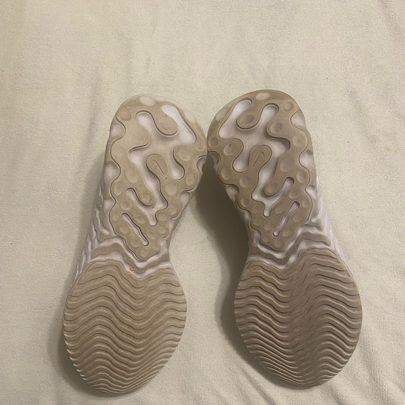 NIKE REACT TENNIS SHOES - Picture 7 of 7